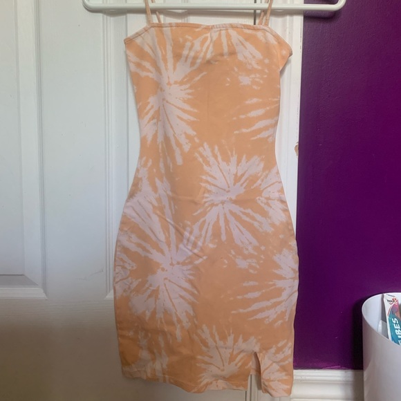 tight cute summer dress🧡 - Picture 3 of 4